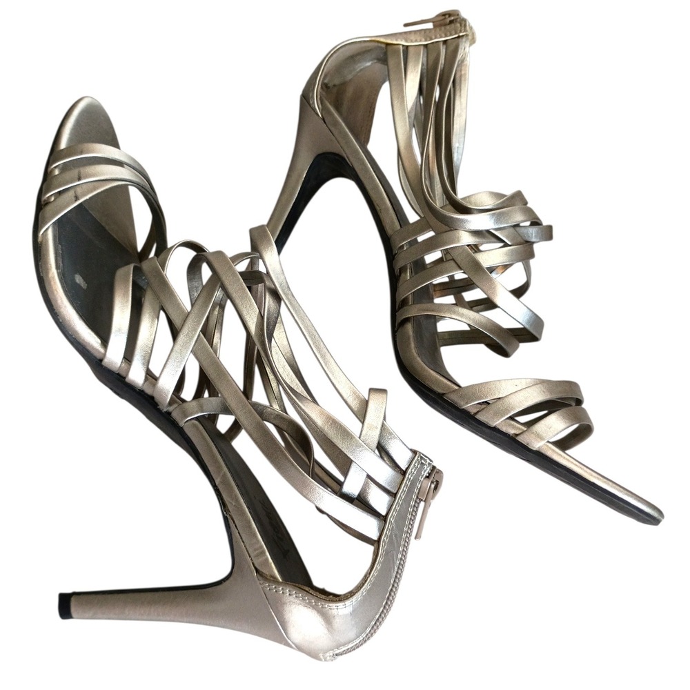Fioni Womens Metallic Strappy Stiletto Heels Rear Zip Sandal‎ 82084 Size 8.5